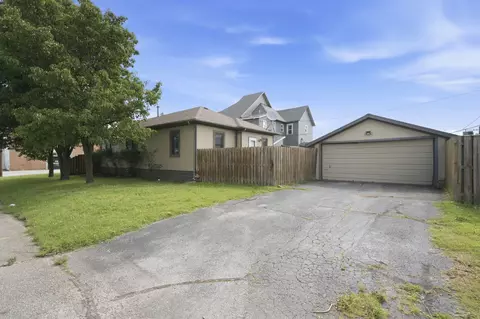 36 W Olive St, Aurora, MO 65605 photo 9