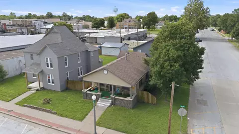 36 W Olive St, Aurora, MO 65605 photo 1