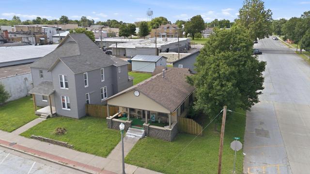 36 W Olive St, Aurora, MO 65605