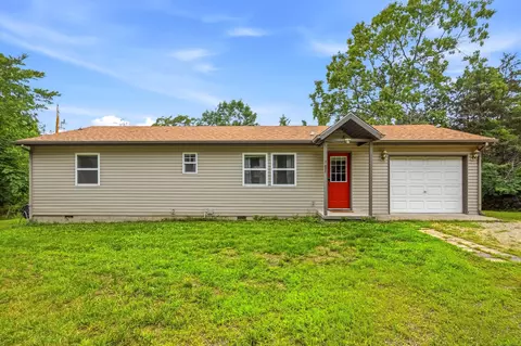 52 Trenidy Ln, Reeds Spring, MO 65737