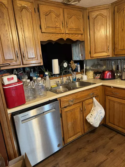 Kitchen - 2717 Chestnut Dr, Cabool, MO 65689 photo 4 of 6