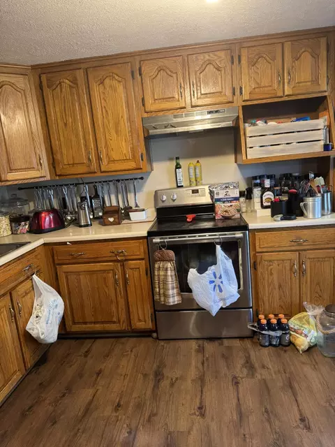 Kitchen - 2717 Chestnut Dr, Cabool, MO 65689 photo 2 of 6