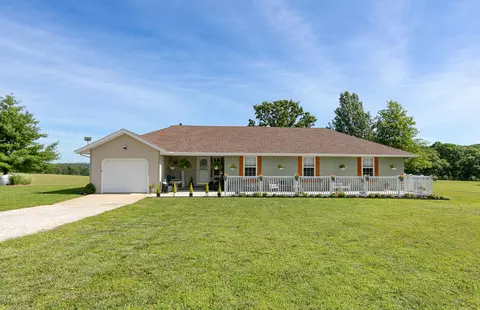 606 N Farm Road 35, Bois D Arc, MO 65612