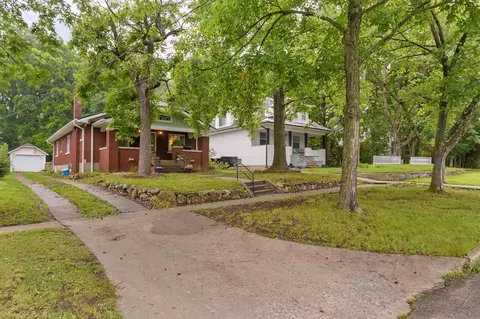 Exterior - 2020 N Douglas Ave, Springfield, MO 65803 photo 4 of 11