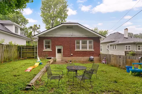 Exterior - 2020 N Douglas Ave, Springfield, MO 65803 photo 8 of 11