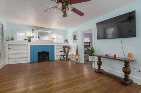 Living - 2020 N Douglas Ave, Springfield, MO 65803 photo 5 of 7