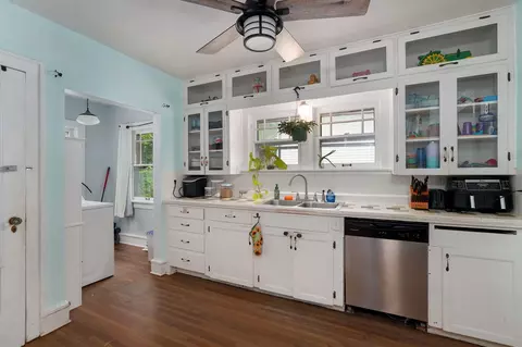 Kitchen - 2020 N Douglas Ave, Springfield, MO 65803 photo 1 of 1