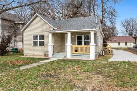Exterior - 727 E Dale St, Springfield, MO 65803 photo 2 of 4
