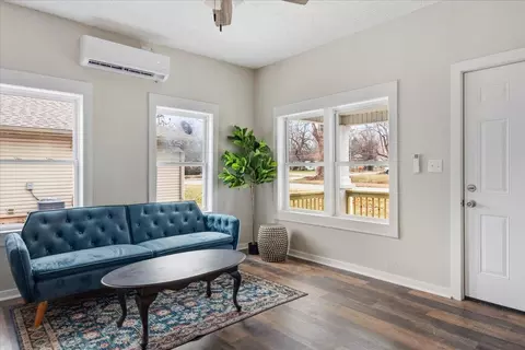 Living - 727 E Dale St, Springfield, MO 65803 photo 1 of 1