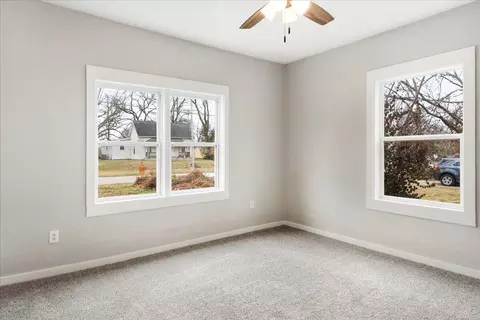 Bedroom - 727 E Dale St, Springfield, MO 65803 photo 1 of 3