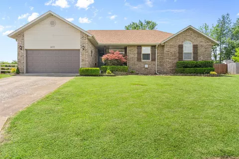 3172 W Grandview St, Springfield, MO 65803