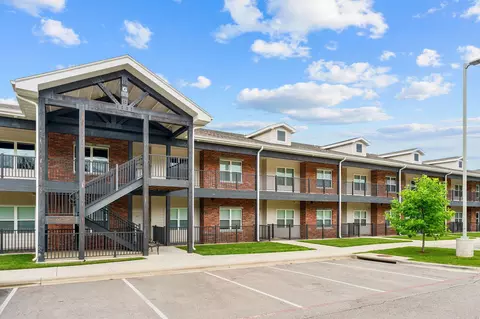 350 S Wildwood Dr #G-301, Branson, MO 65616