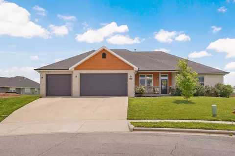 1360 N Rainbow Ct, Nixa, MO 65714