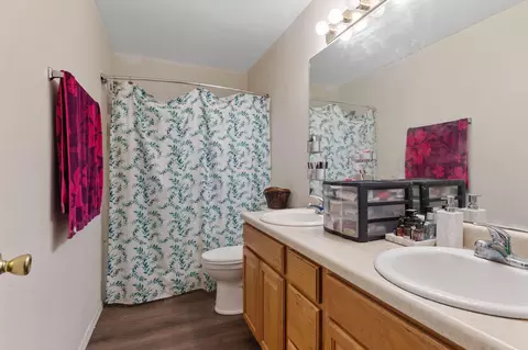 Bath - 408 410 Woodland Dr, Branson, MO 65616 photo 1 of 2