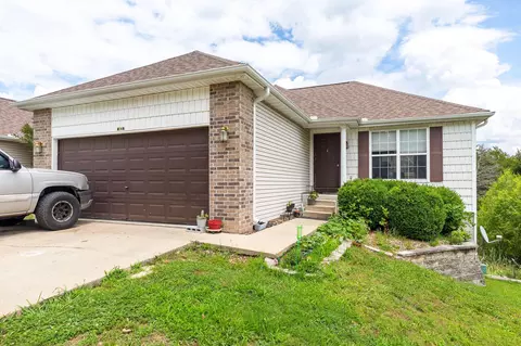 Exterior - 418 420 Woodland Dr, Branson, MO 65616 photo 2 of 4