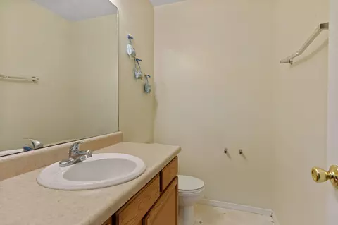 Bath - 418 420 Woodland Dr, Branson, MO 65616 photo 2 of 6