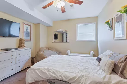 Bedroom - 418 420 Woodland Dr, Branson, MO 65616 photo 5 of 6