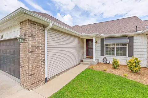 Exterior - 428 430 Woodland Dr, Branson, MO 65616 photo 4 of 5