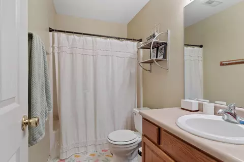 Bath - 428 430 Woodland Dr, Branson, MO 65616 photo 3 of 6