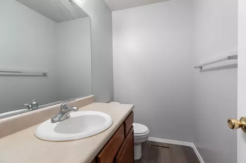 Bath - 472 474 Woodland Dr, Branson, MO 65616 photo 1 of 6