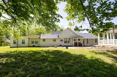 000 Canyon Road Rd, Ozark, MO 65721