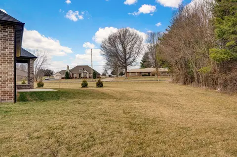 Exterior - 2187 N Silver Charm Ave, Springfield, MO 65802 photo 7 of 10