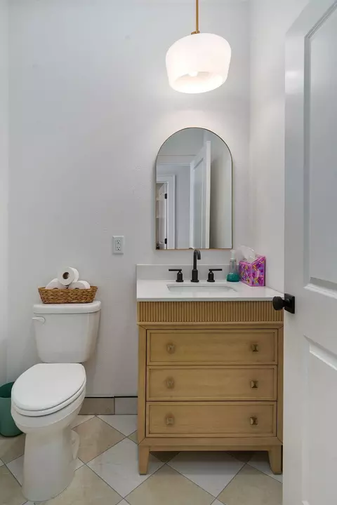 Bath - 5447 E Wild Horse Dr, Springfield, MO 65802 photo 5 of 7