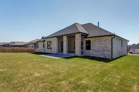 Exterior - 5447 E Wild Horse Dr, Springfield, MO 65802 photo 9 of 12