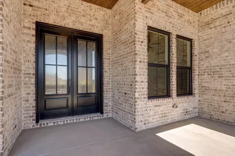 Exterior - 5447 E Wild Horse Dr, Springfield, MO 65802 photo 5 of 12