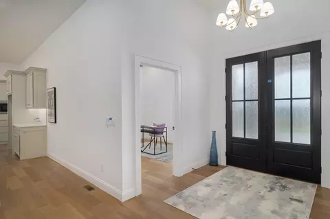 Entry Way - 5447 E Wild Horse Dr, Springfield, MO 65802 photo 1 of 2