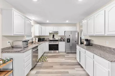 Kitchen - 645 E Livingston St, Springfield, MO 65803 photo 1 of 2