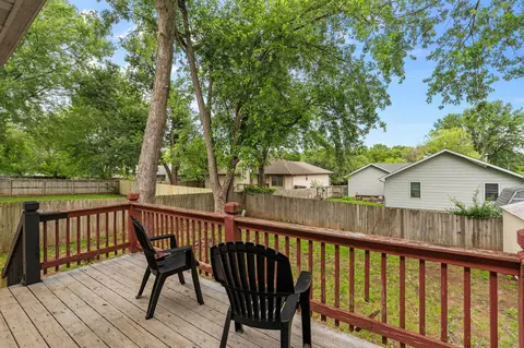 Exterior - 645 E Livingston St, Springfield, MO 65803 photo 5 of 9