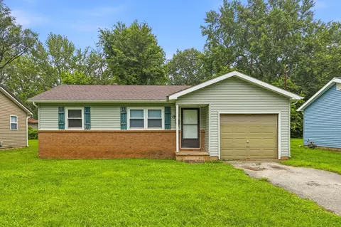 1302 S Estate Ave, Springfield, MO 65804 photo 1