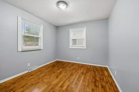1302 S Estate Ave, Springfield, MO 65804 photo 9