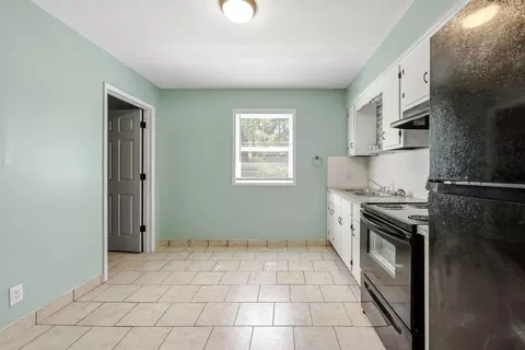 Kitchen - 1262 S Estate Ave, Springfield, MO 65804 photo 1 of 3