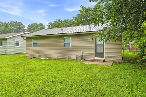 Exterior - 1262 S Estate Ave, Springfield, MO 65804 photo 5 of 5