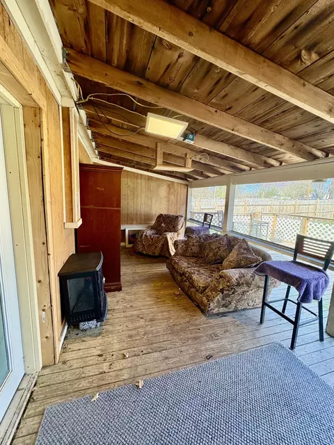 Exterior - 111 W Lee St, Aurora, MO 65605 photo 6 of 13