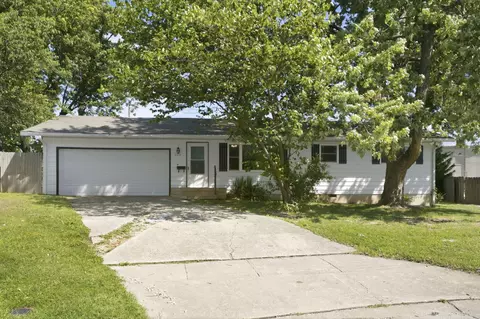 Exterior - 2317 N Bess Pl, Springfield, MO 65803 photo 1 of 7