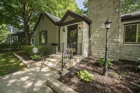 1635 Elm St, Springfield, MO 65802