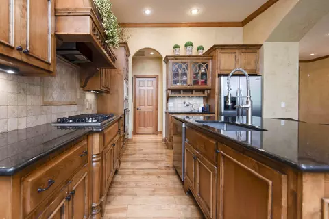 Kitchen - 6116 S Danforth Ave, Springfield, MO 65804 photo 2 of 5