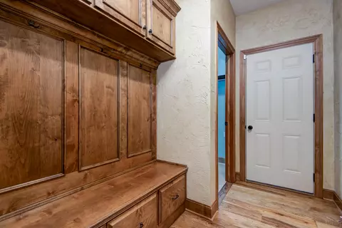 Entry Way - 6116 S Danforth Ave, Springfield, MO 65804 photo 2 of 3