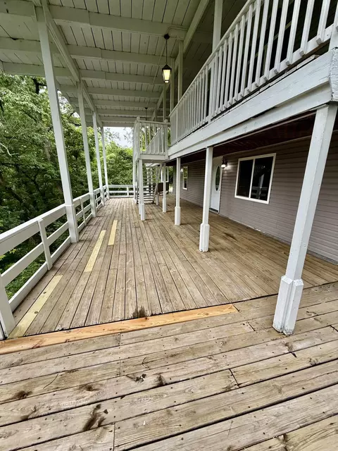 Exterior - 802 S 5th St, Branson, MO 65616 photo 3 of 4