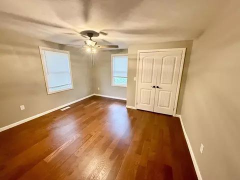 Bedroom - 802 S 5th St, Branson, MO 65616 photo 4 of 6