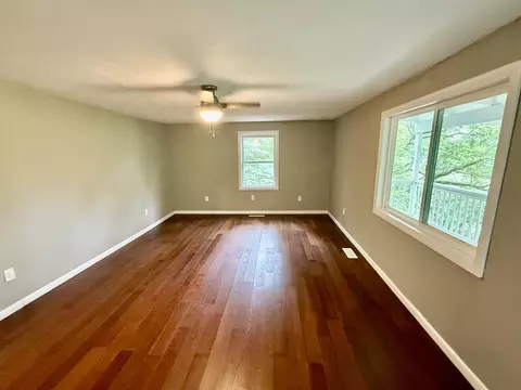 Living - 802 S 5th St, Branson, MO 65616 photo 4 of 6