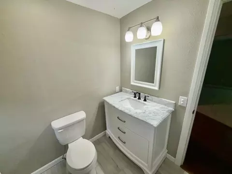 Bath - 802 S 5th St, Branson, MO 65616 photo 6 of 6