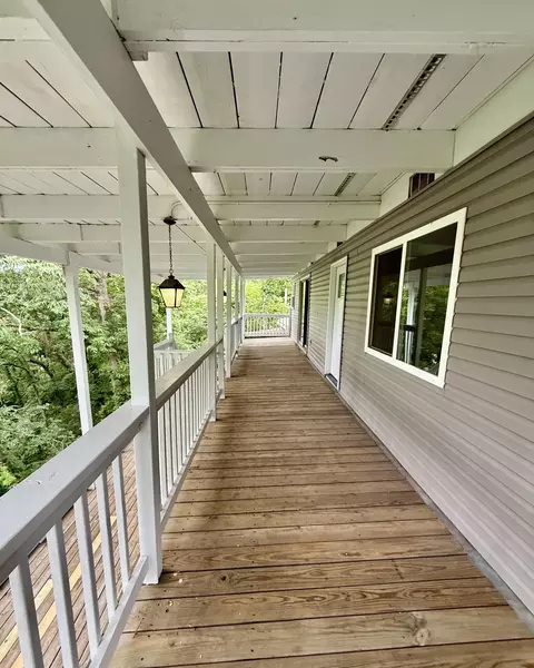Exterior - 802 S 5th St, Branson, MO 65616 photo 4 of 4
