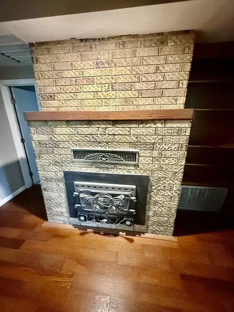 Living - 802 S 5th St, Branson, MO 65616 photo 6 of 6