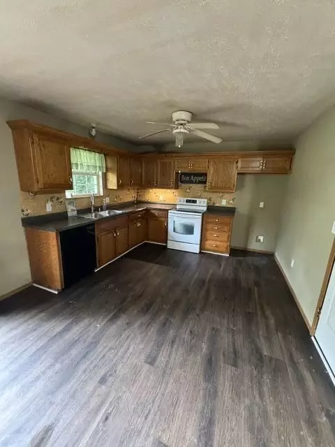 2015 N Benton Ave, Springfield, MO 65803 photo 3