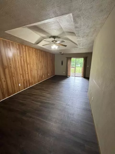 2015 N Benton Ave, Springfield, MO 65803 photo 2