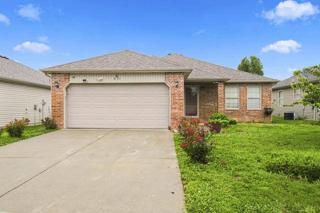 631 S Mahn Ave, Springfield, MO 65802